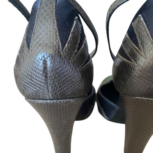 Bottega Veneta Brown Leather T-Strap Cut Out Heels Pumps Black Satin size 39 9 - Picture 10 of 16